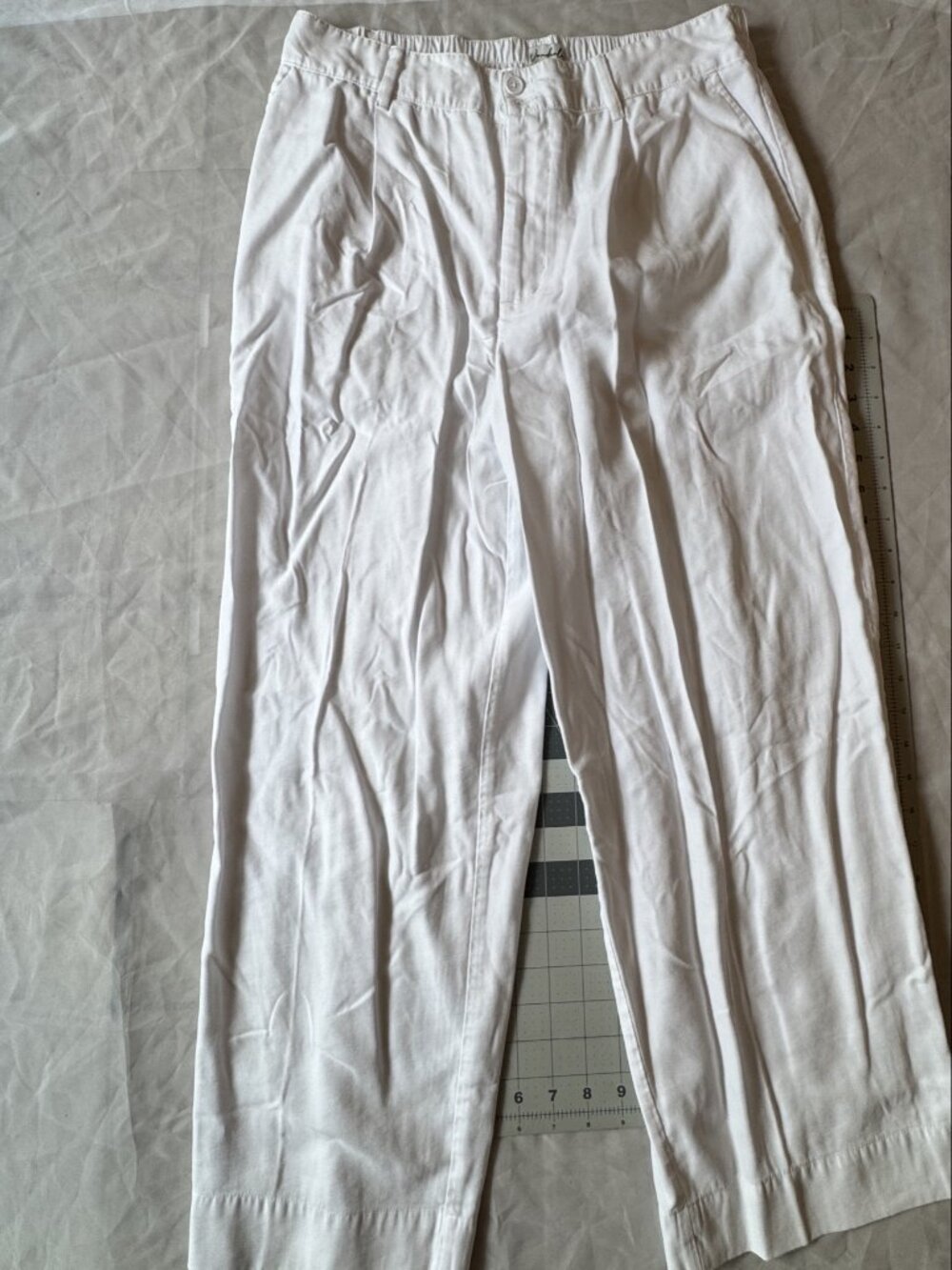 Wonderly White Pleated Wide Leg Cropped Pants Size L Rayon Blend